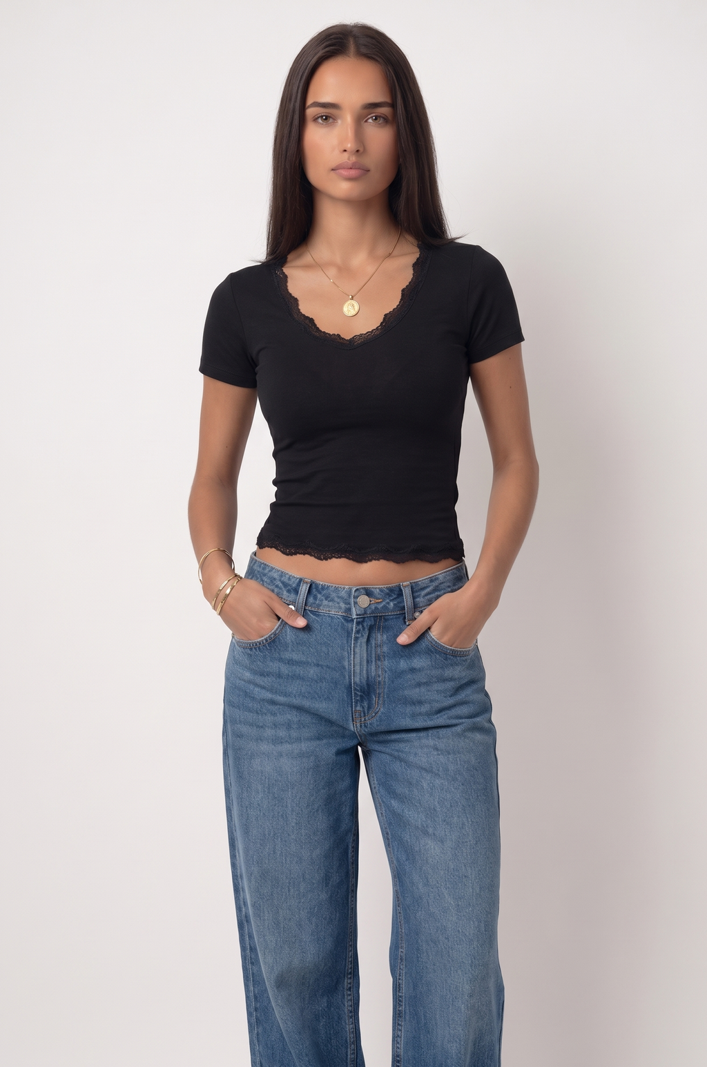 Dentelle Top — V-Neck