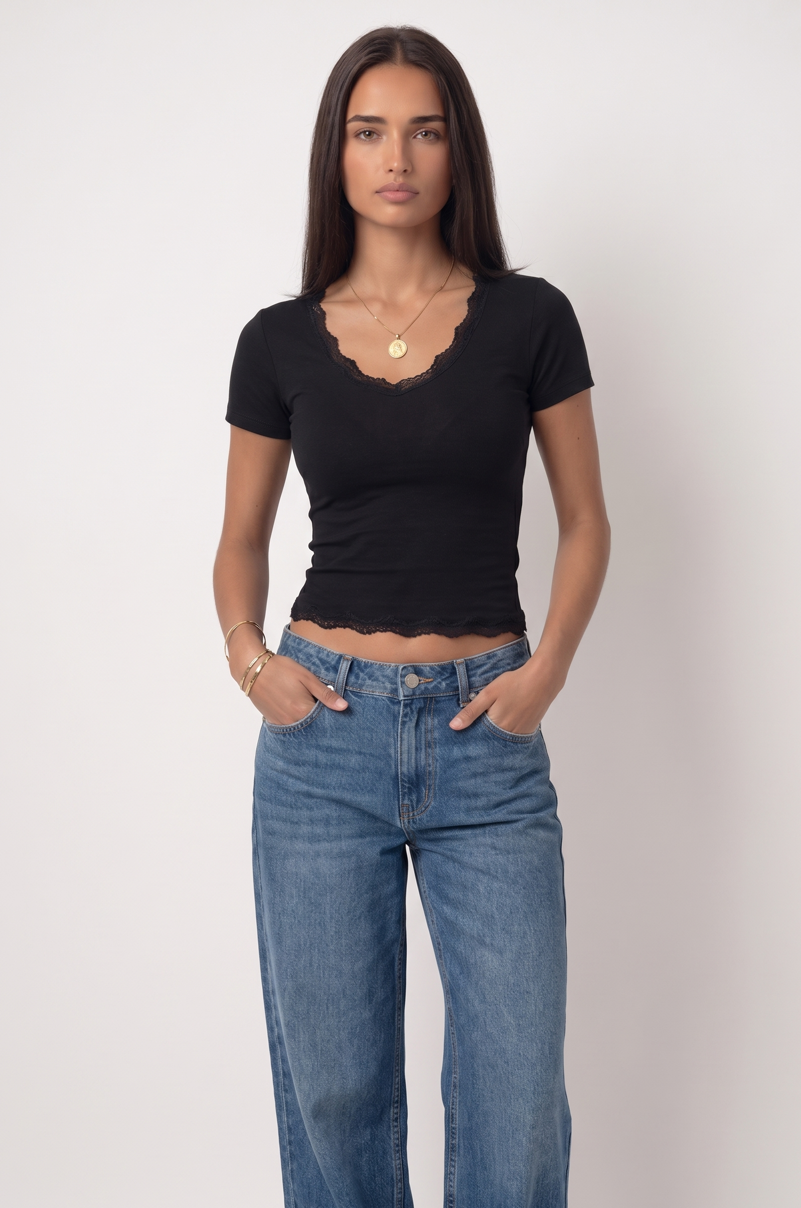 Dentelle Top — V-Neck