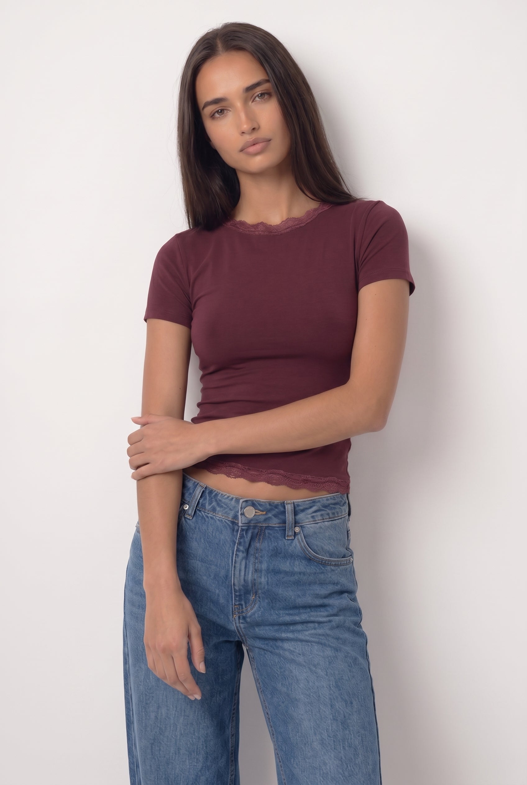 Dentelle Top — Crew Neck