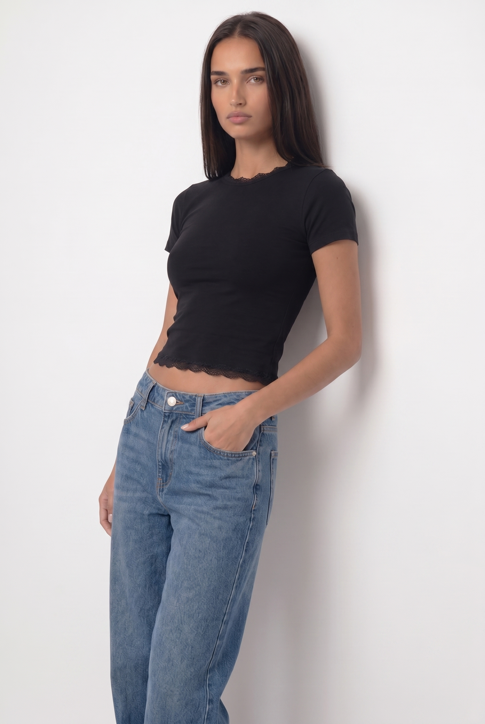 Dentelle Top — Crew Neck