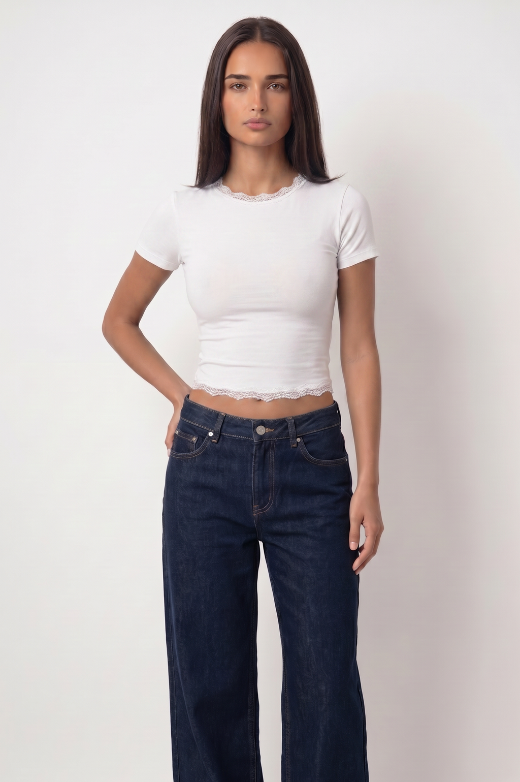 Dentelle Top — Crew Neck